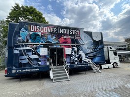 Auch von außen sieht der Truck sehr beeindruckend aus.