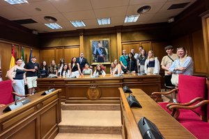 Francisco Alonso, regionaler Abgeordneter für Bildungsentwicklung und Berufsbildung, empfing uns herzlich.