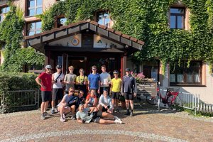 Vor der Jugendherberge Breisach
