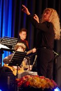 Die Leitung der Bigband liegt in den Händen von Christiane Weinmann.