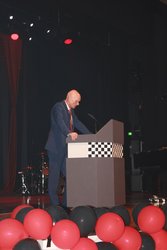 Oberbürgermeister Dirk Elkemann plädiert in seiner Rede dafür, in der Berufswahl den eigenen Neigungen und Stärken zu folgen.