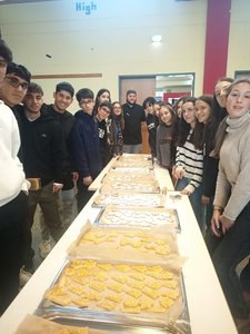 Plätzchenbacken mit dem Mensa-Team.