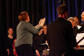 ... und natürlich bei der Chorleiterin Sabrina Neidig.