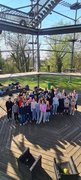 Alle sind bereit zum Klettern in luftigen Höhen (Foto: Rau)